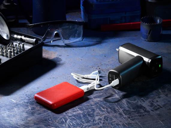 Отвертка аккумуляторная Propeller, черная